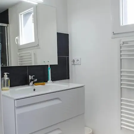 Villa Chez Stef Et Fab - Maison De Avec Piscine *